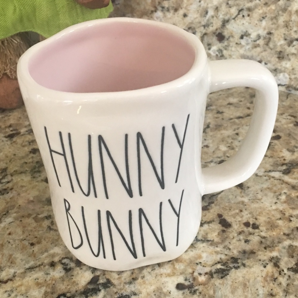 NWT! RARE Rae Dunn HUNNY BUNNY Easter mug VHTF!
